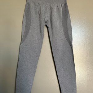 NVGTN Seamless Leggings Size Small